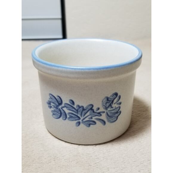 Pfaltzgraff Yorktowne Teacup Saucer Creamer Dip Bowl USA Dinnerware Vintage - Picture 8 of 10